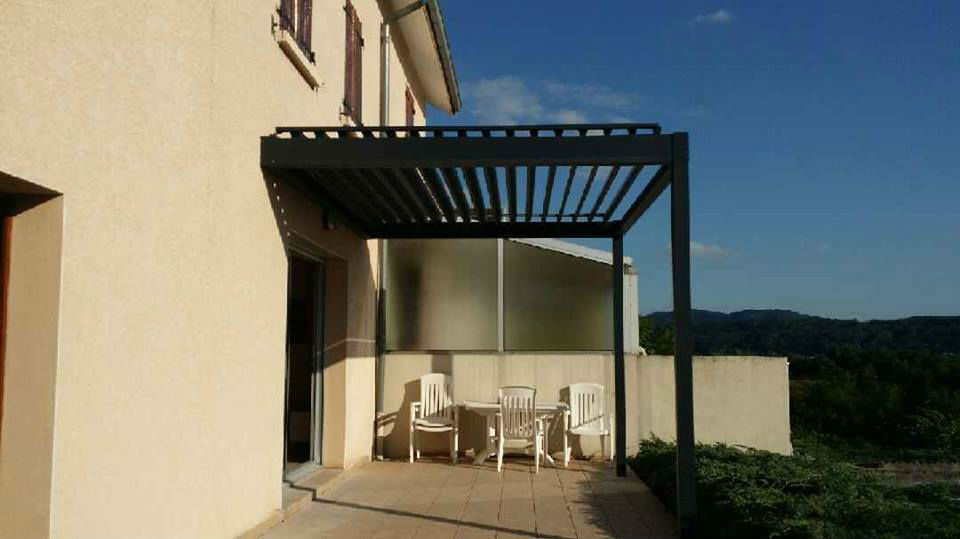 Pergola bioclimatique